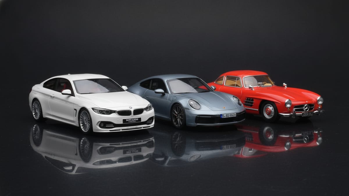 Gyűjtői 1:18 léptékű Porsche modell letisztult stúdióháttér előtt &mdash; Models118 első rendelési ajánlat