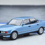 BMW 7-es Sorozat E32 730i Kék MCG 1:18
