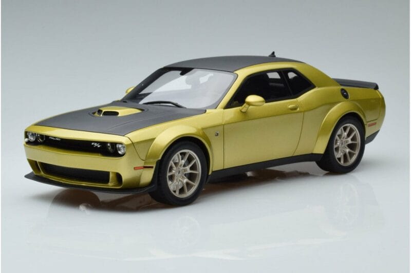 Dodge Challenger R/T Scat Pack Widebody 50. Évforduló GT Spirit 1:18