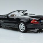 Mercedes SL500 R230 Fekete Norev 1:18