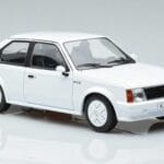 Opel Opel Kadett D GTE Ferdehátú Fehér MCG 1:18 1:18 Fém
