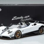 Pagani Pagani Zonda HP Barchetta Szénszálas Fehér LCD 1:18 1:18 Fém