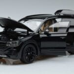 Volkswagen Volkswagen Touareg CR Fekete FAW 1:18 1:18 Fém