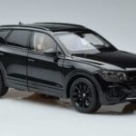 Volkswagen Volkswagen Touareg CR Fekete FAW 1:18 1:18 Fém