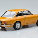 Alfa Romeo 1750 GTV Sárga Norev 1:18 - image 3 of 7