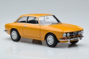 Alfa Romeo 1750 GTV Sárga Norev 1:18 187910 Fém – 5. kép a 7-ből