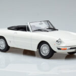 Alfa Romeo 2000 Spider Fehér Norev 1:18 - image 5 of 7