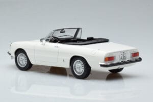 Alfa Romeo 2000 Spider Fehér Norev 1:18 187882 Fém – 6. kép a 7-ből
