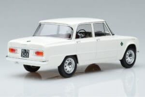 Alfa Romeo Giulia Ti Super Norev 1:18 187970 Fém – 2. kép a 6-ből