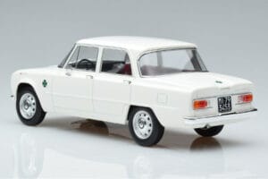 Alfa Romeo Giulia Ti Super Norev 1:18 187970 Fém – 5. kép a 6-ből