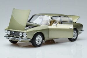 Alfa Romeo GTV 2000 Zöld Limitált Kiadás Norev 1:18 187913 Fém – 2. kép a 7-ből