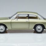 Alfa Romeo GTV 2000 Zöld Limitált Kiadás Norev 1:18 187913 Fém - image 4 of 7