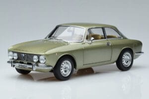 Alfa Romeo GTV 2000 Zöld Limitált Kiadás Norev 1:18 187913 Fém