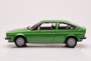 Alfa Romeo Alfasud Sprint Zöld Otto 1:18 OT1043 Gyanta – 3. kép a 6-ből