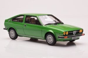 Alfa Romeo Alfasud Sprint Zöld Otto 1:18 OT1043 Gyanta – 4. kép a 6-ből