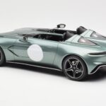 Aston Martin V12 Speedster Zöld Metallic GT Spirit 1:18 GT906 - image 5 of 6