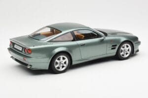 Aston Martin V8 Vantage Zöld GT Spirit 1:18 GT345 Gyanta – 2. kép a 6-ből