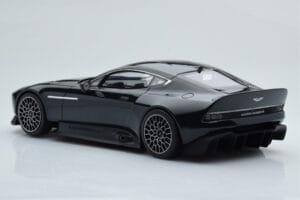 Aston Martin Victor Fekete GT Spirit 1:18 GT428 Gyanta – 5. kép a 6-ből