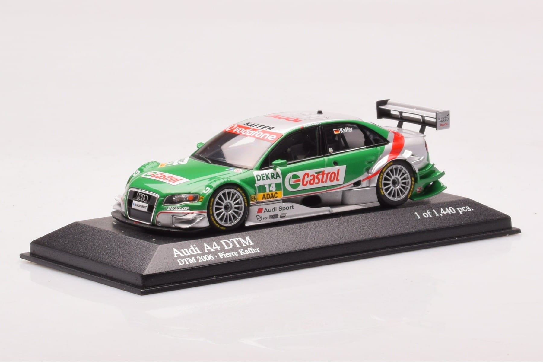 Audi A4 B7 DTM Team Phoenix #14 F. Kaffer DTM 2006 Minichamps 1:43 400061514 Fém – 2. kép a 4-ből