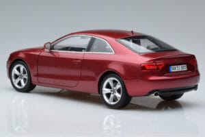 Audi A5 B8 Gránátvörös Norev 1:18 188352 Fém – 6. kép a 7-ből