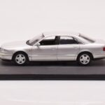 Audi A8 D2 Ezüst Zöld Csík Minichamps 1:43