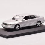 Audi A8 D2 Ezüst Minichamps 1:43 - image 2 of 4