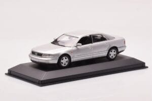 Audi A8 D2 Ezüst Minichamps 1:43 433013006 Fém – 2. kép a 4-ből
