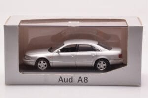 Audi A8 D2 Ezüst Minichamps 1:43 433013006 Fém – 4. kép a 4-ből