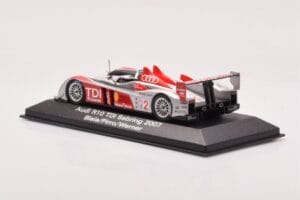 Audi R10 TDI LMP1 #2 F. Biela / E. Pirro / M. Werner 12 Hours of Sebring 2007 Minichamps 1:43 5020700233 Fém – 3. kép a 4-ből