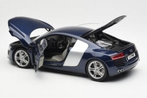 Audi R8 4.2 FSI V8 Kék Kyosho 1:18 09213BL Fém – 5. kép a 8-ből