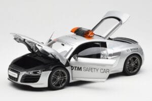 Audi R8 5.2 DTM Safety Car 2010 Kyosho 1:18 09216DTM Fém – 2. kép a 8-ből