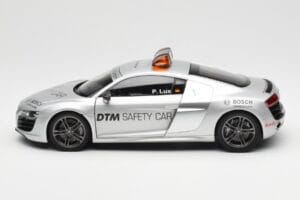 Audi R8 5.2 DTM Safety Car 2010 Kyosho 1:18 09216DTM Fém – 4. kép a 8-ből