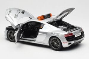 Audi R8 5.2 DTM Safety Car 2010 Kyosho 1:18 09216DTM Fém – 5. kép a 8-ből