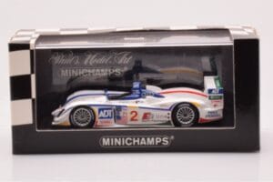 Audi R8 #2 E. Pirro / F. Biela / A. McNish 12 Hours of Sebring 2nd Place 2005 Minichamps 1:43 400051302 Fém – 4. kép a 4-ből