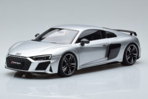 Audi R8 Performance Ezüst Kengfai 1:18