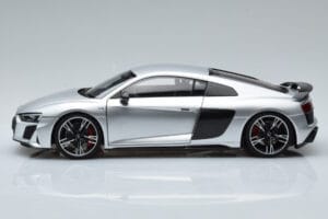 Audi R8 Performance Ezüst Kengfai 1:18 VAKF-0354 Fém – 5. kép a 10-ből