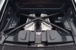 Audi R8 Performance Ezüst Kengfai 1:18 VAKF-0354 Fém – 9. kép a 10-ből