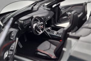 Audi R8 Spyder Performance Nardo Szürke Kengfai 1:18 VAKF-0352 Fém – 9. kép a 11-ből