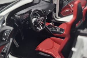 Audi R8 Spyder Performance Fehér Kengfai 1:18 VAKF-0351 Fém – 9. kép a 11-ből