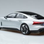 Audi RS e-tron GT Ezüst Norev 1:18 188381 Fém - image 5 of 6