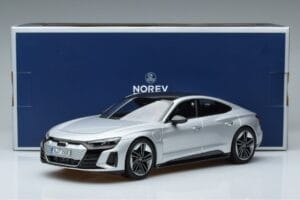 Audi RS e-tron GT Ezüst Norev 1:18 188381 Fém – 6. kép a 6-ből
