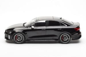 Audi RS3 8Y Szedán Fekete MCG 1:18 MCG18450 Fém – 3. kép a 6-ből