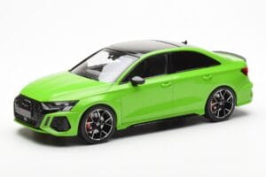 Audi RS3 8Y Szedán Zöld MCG 1:18 MCG18449