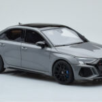 Audi RS3 8Y Sedan Performance Edition Szürke GT Spirit 1:18 - image 4 of 6