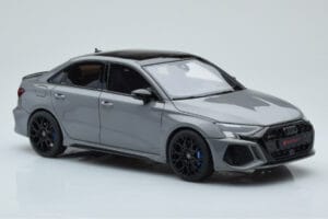 Audi RS3 8Y Sedan Performance Edition Szürke GT Spirit 1:18 GT885 Gyanta – 4. kép a 6-ből