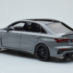 Audi RS3 8Y Sedan Performance Edition Szürke GT Spirit 1:18 - image 5 of 6