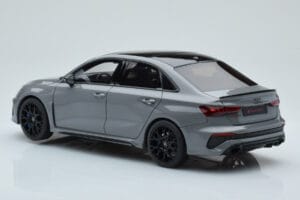 Audi RS3 8Y Sedan Performance Edition Szürke GT Spirit 1:18 GT885 Gyanta – 5. kép a 6-ből