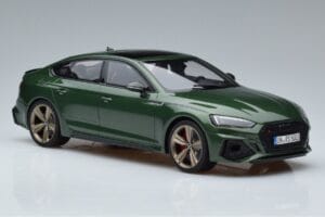 Audi RS5 B9 Sportback Sonoma Zöld Asia Edition GT Spirit 1:18 CLDC018 Gyanta – 4. kép a 6-ből