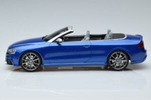 Audi RS5 B8 Kabrió Kék GT Spirit 1:18 ZM053 Gyanta – 3. kép a 6-ből