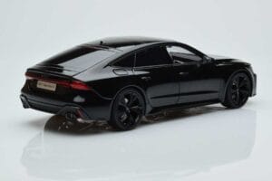 Audi RS7 C8 Sportback Sötét Kengfai 1:18 VAKF-0331 Gyanta – 3. kép a 7-ből
